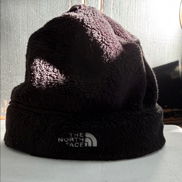The North Face Black Fleece Hat - Picture 2 of 2